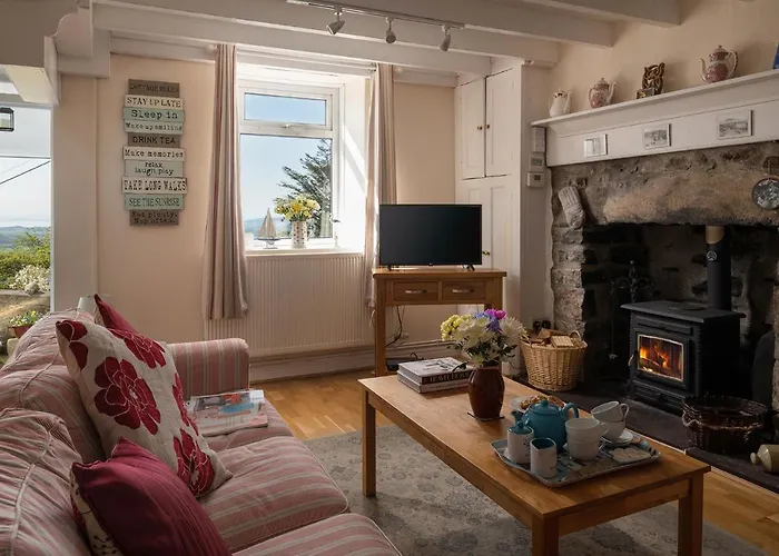 Arallt Holiday Cottage